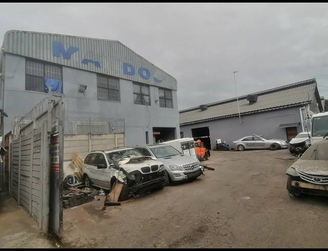 5,600M² WAREHOUSE FOR SALE IN ISIPINGO RAIL